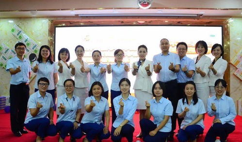 学礼仪,提服务 张仲景大药房礼仪培训精彩结课